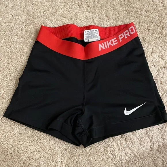 Nike Pros - Picture 4 of 4